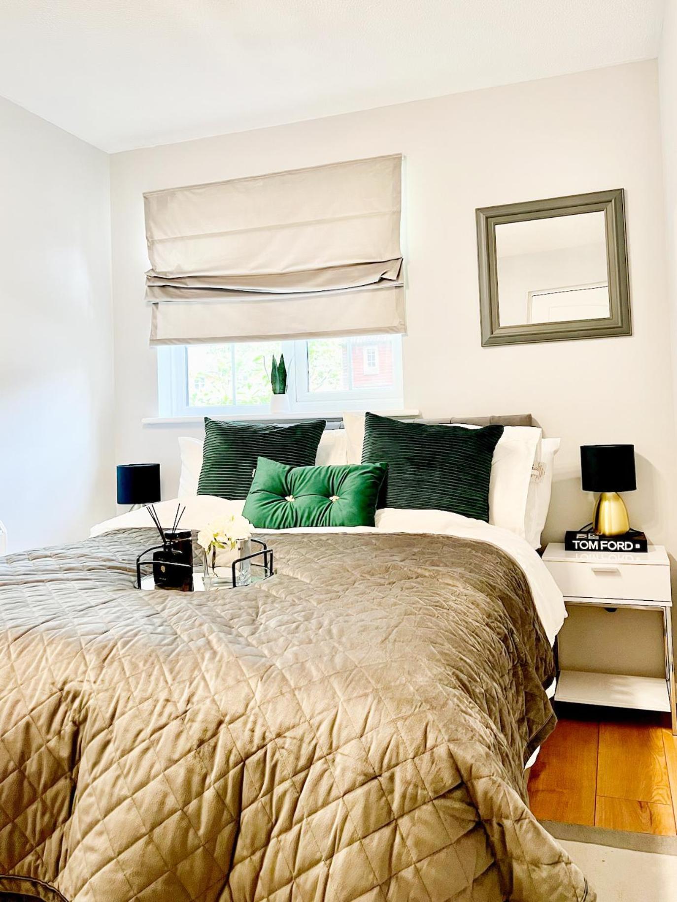 Beautiful Apartment In Beckton With Private Entrance And Garden Londres Exterior foto
