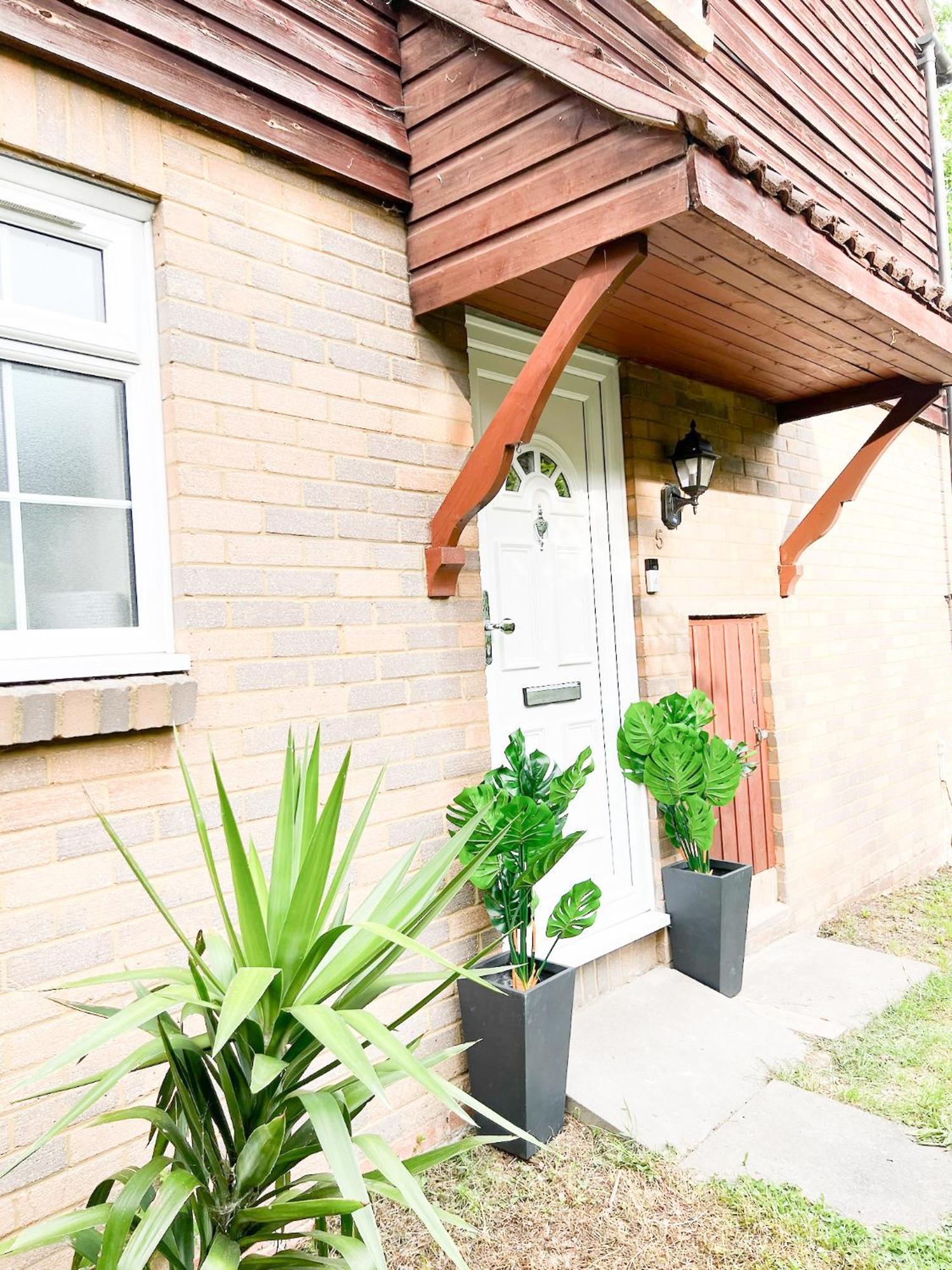 Beautiful Apartment In Beckton With Private Entrance And Garden Londres Exterior foto